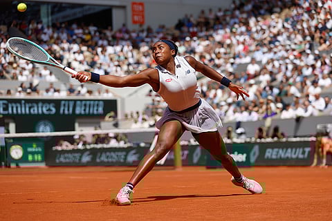 Coco Gauff plays a shot against Iga Swiatek